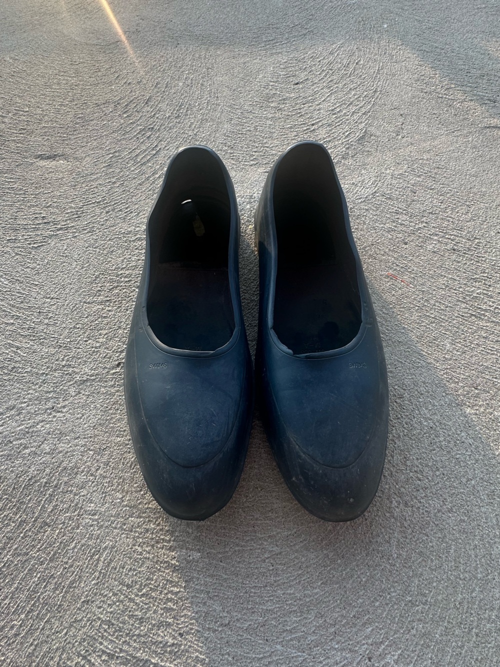 SWIMS Navy Overshoes Waterproof Rubber Shoe Covers M